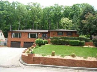 95 Copper Glen Dr, Huntington, WV 25701