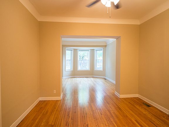 3rd image of 1703 W Irving Park Rd #1