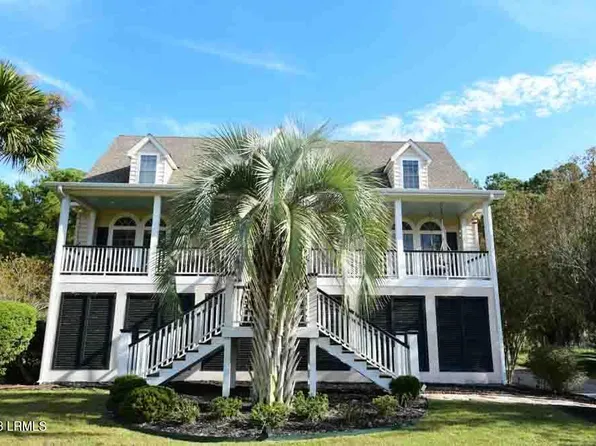 35 Bermuda Inlet Dr, Saint Helena Island, SC 29920