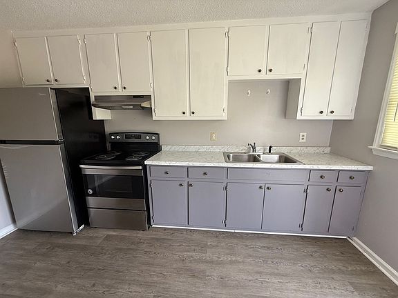 5th image of 233-237 S School St #233
