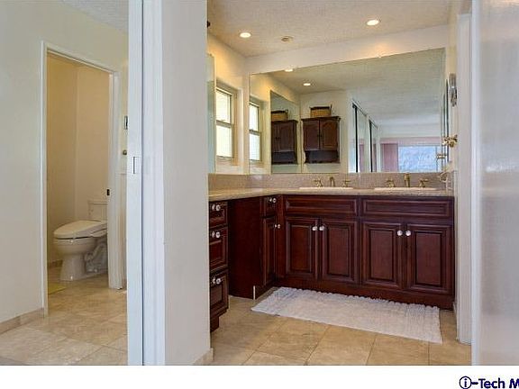 2nd image of 703 Starlight Heights Dr