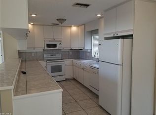 3345 SE 10th Pl, Cape Coral, FL 33904
