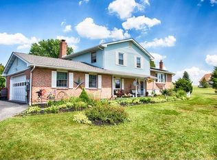 870 Bushkill Center Rd, Nazareth, PA 18064