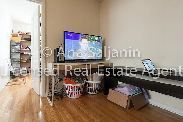 Rented by Citi Zone Realty | media 8