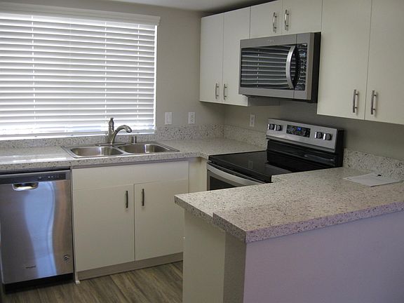 2nd image of 1270 Cleveland Ave #331