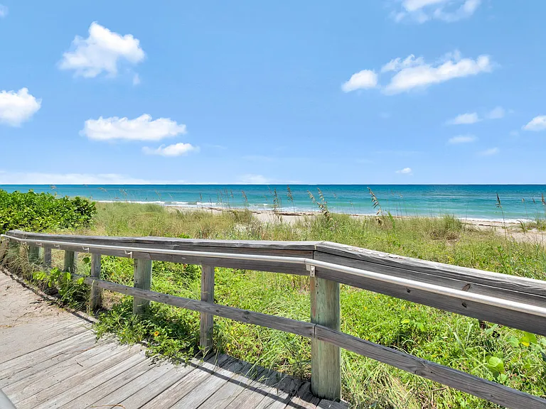 530 Ocean Dr #202 — Photo 2