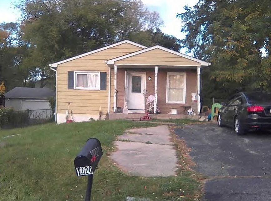 2nd image of 1220 Woodridge Dr