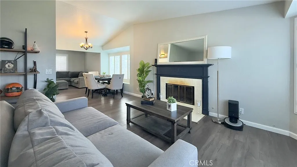 3 bed, 1498 sqft, $4,000 — Photo 3