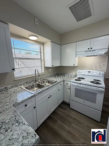 1 & 2 Bedrooms Available in Downtown St. Cloud Photo 1