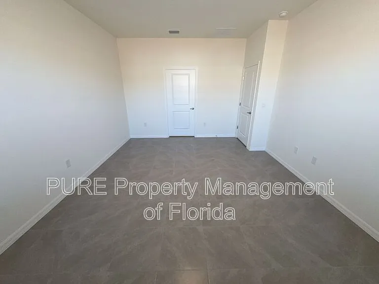 4122 NW 48th Terrace Rd — Photo 29