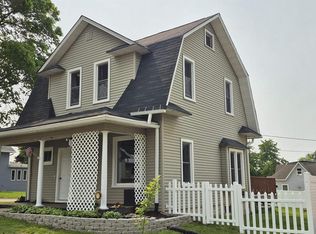 725 10th St, Fennimore, WI 53809