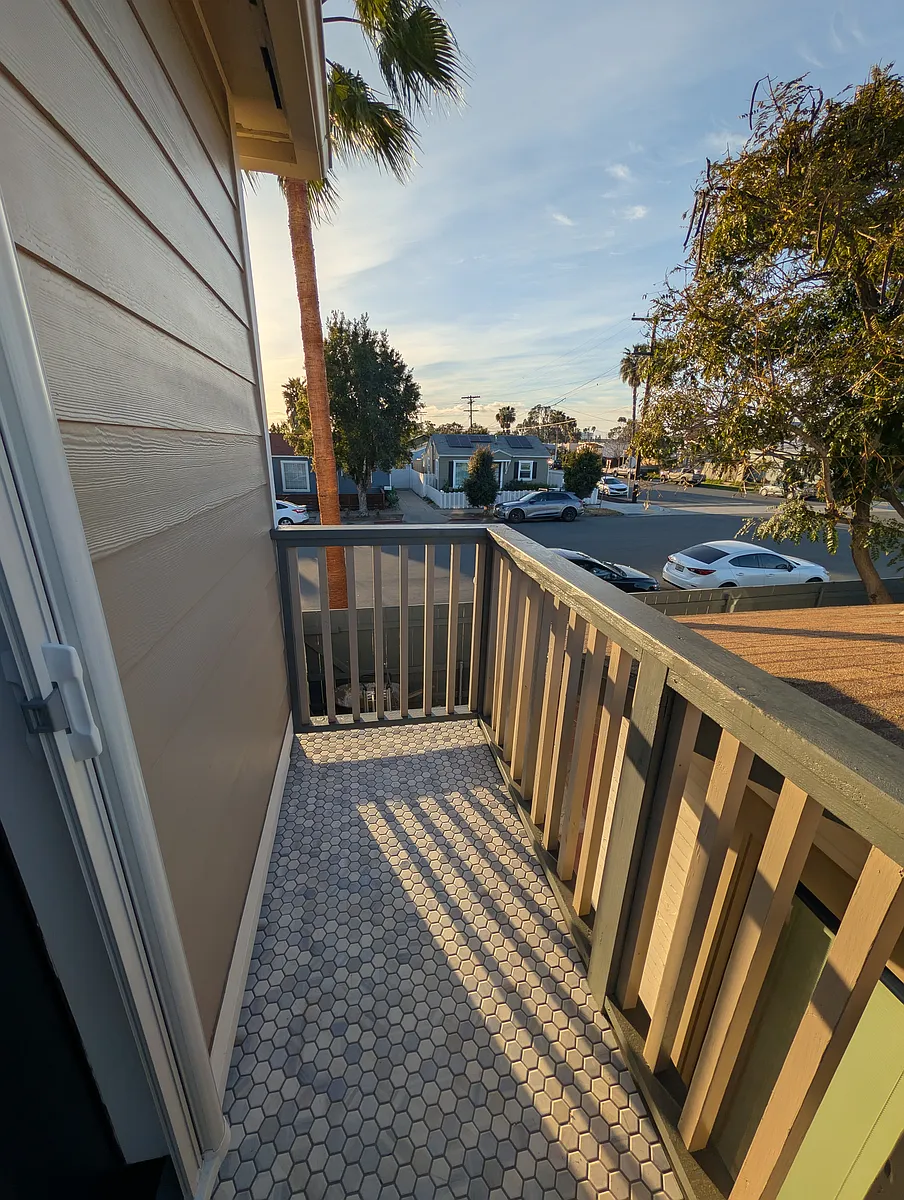 Building Photo - 3571 Cherokee Ave