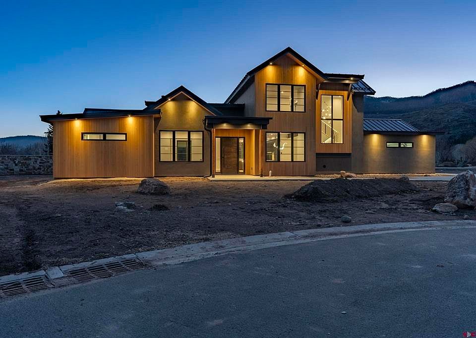 1st image of 102 Elkview Court