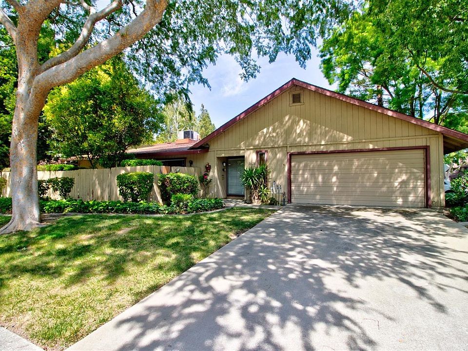 1st image of 2628 Driftwood Ct
