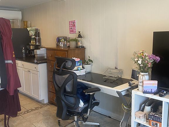 3rd image of 18 Imperial St #111