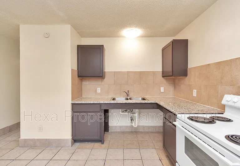 6605 Brittmoore Rd — Photo 5