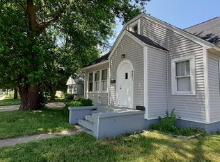 201 44th St SW, Wyoming, MI 49548