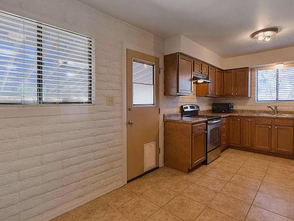 5th image of 1175 N Bentley Ave
