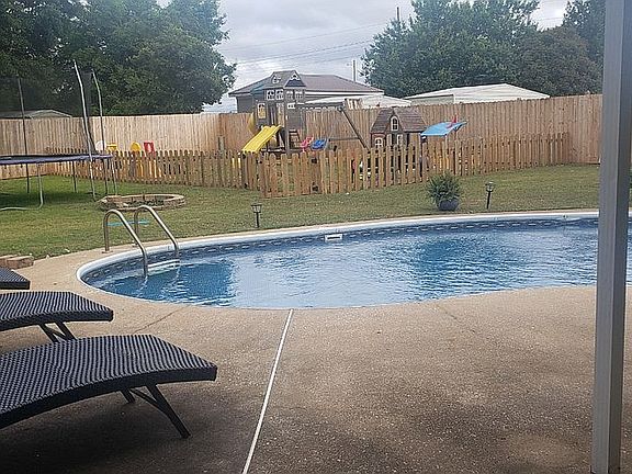 4th image of 131 Natchez Dr