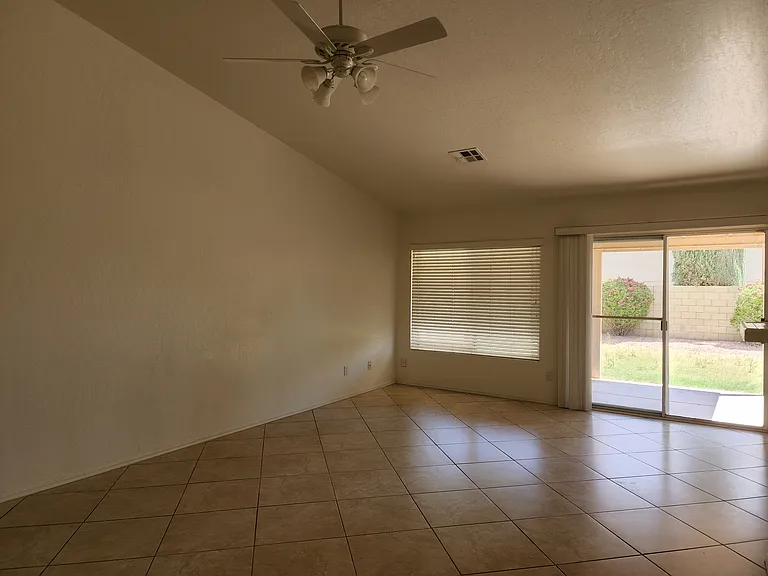 1126 W Grand Caymen Dr — Photo 16