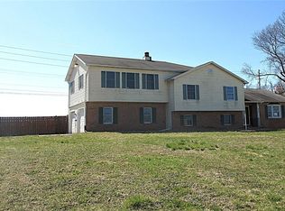 636 E National Pike, Washington, PA 15301