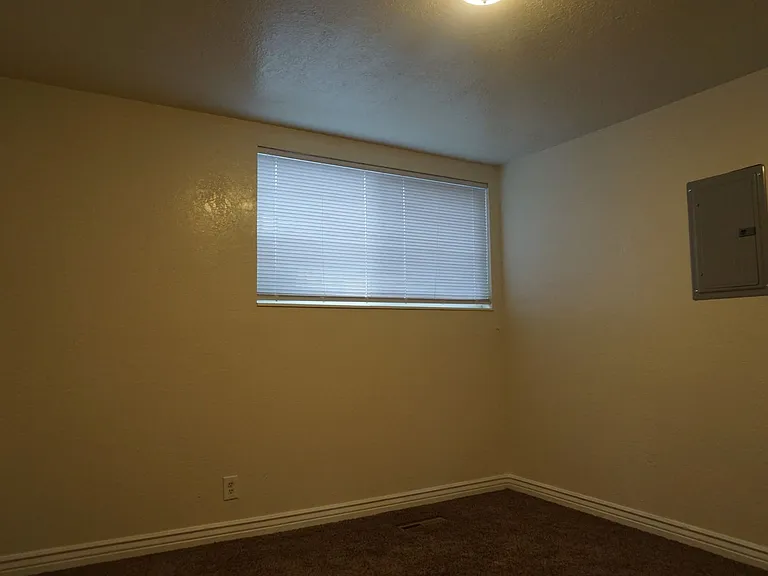 2564 S. 700 E. — Photo 11