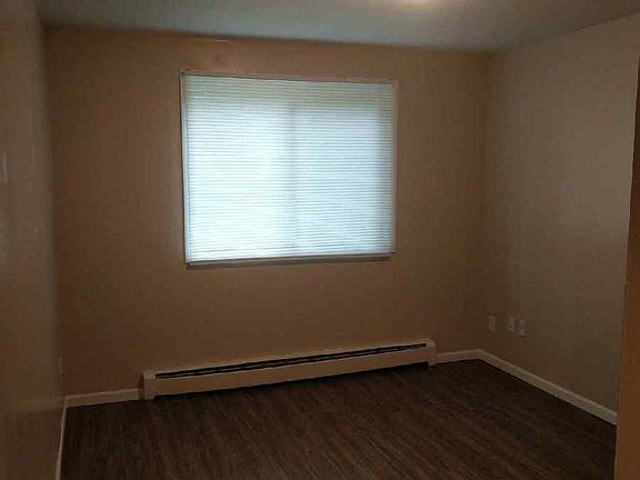 5th image of 8308 Zane Ave N #103