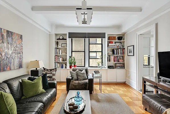 Sold by Compass | media 2