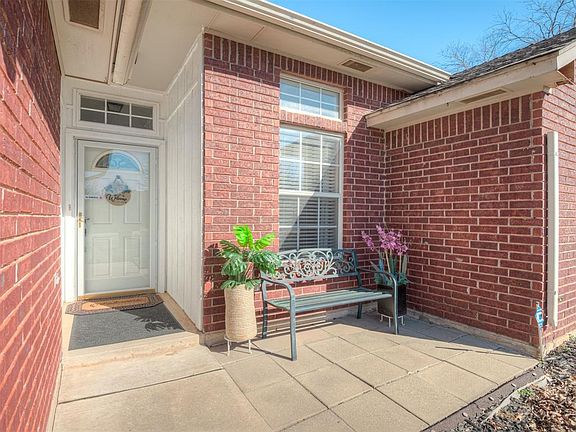 3rd image of 17304 Sun River Ct