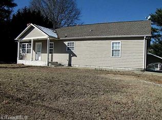 4925 Shattalon Dr, Winston Salem, NC 27106