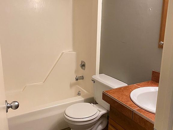 4th image of 133 Gaines St SE #8689235