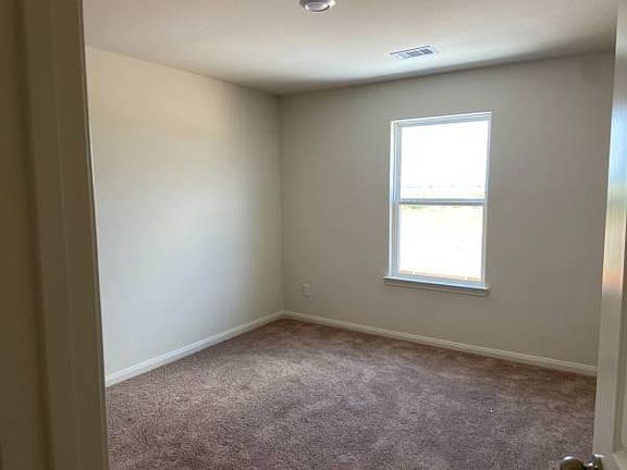 5th image of 505 Amberwood Park Dr