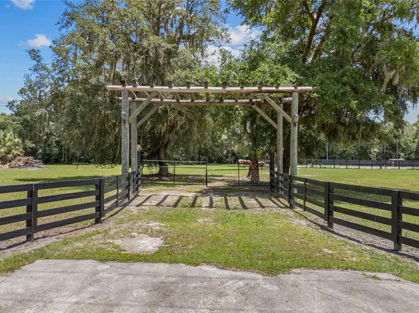20797 N Highway 329, Micanopy, FL 32667