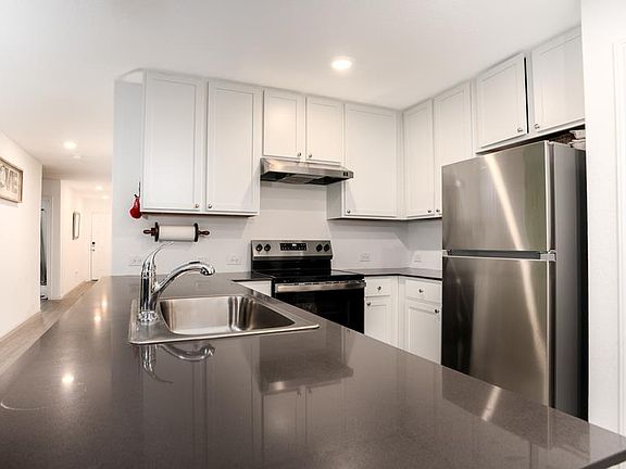 5th image of 1110 Moraine Pl