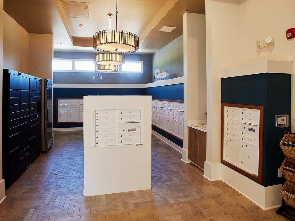 Mail & Package Room