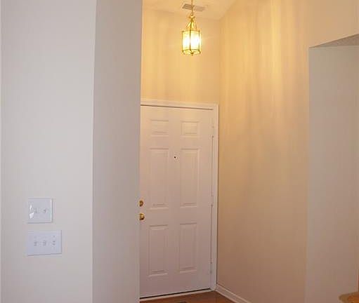 4th image of 15128 Smithfield Dr