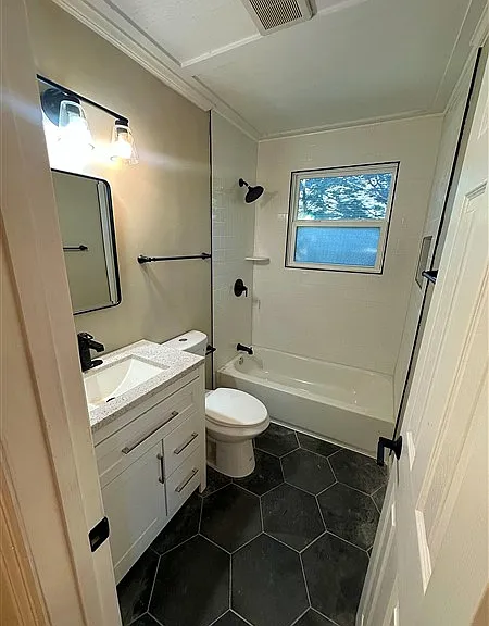 Wow, all new and freshly renovated from floor to ceiling.