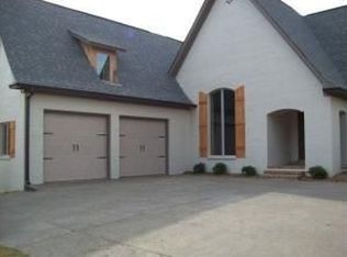 1315 Dunbarton Oaks Cir, Tupelo, MS 38804