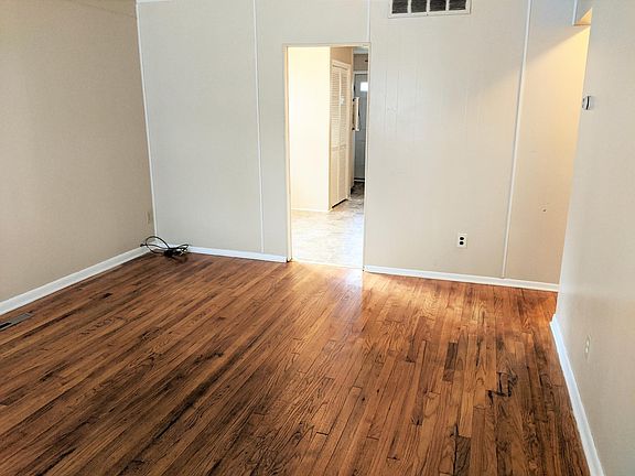 5th image of 4142 Bedford St