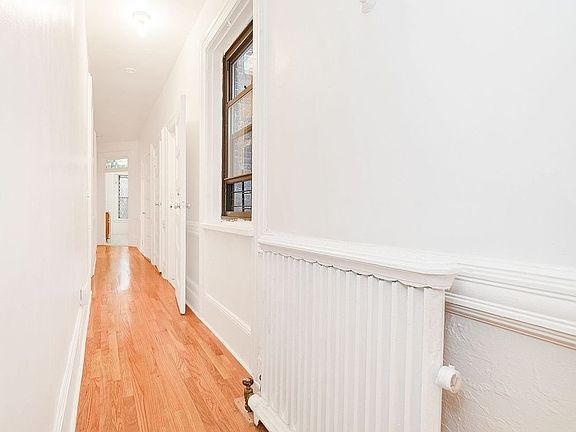 2nd image of 157 W 105th St APT 4WR