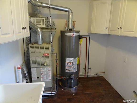 2nd image of 23440 Reynolds Ave