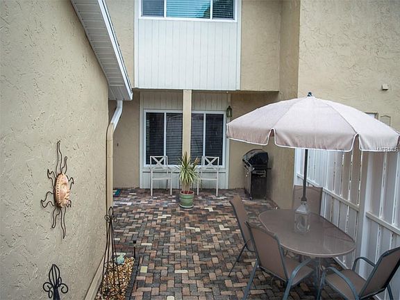 2nd image of 6530 Cape Hatteras Way NE APT 2