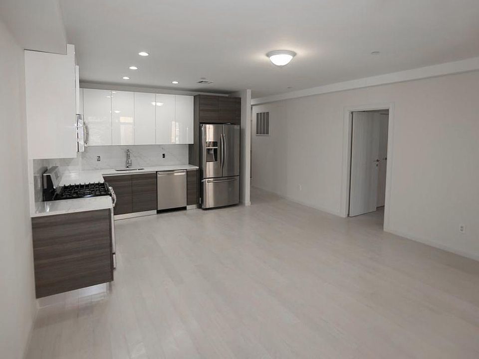 1st image of 2758 Ocean Ave #4B