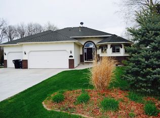 1505 14th St SE, Forest Lake, MN 55025