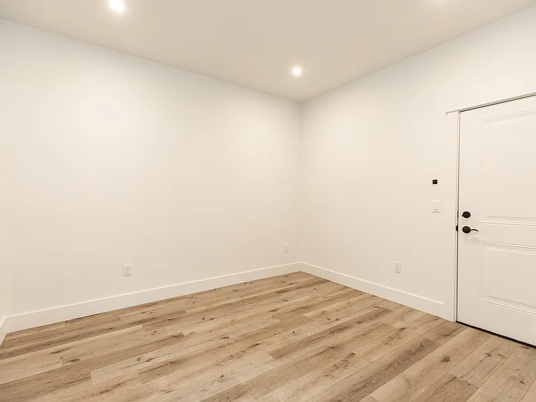 1704 Lincoln St #A — Photo 17