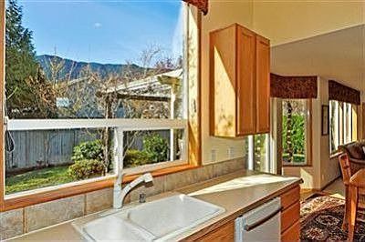 2nd image of 485 SE 10th St