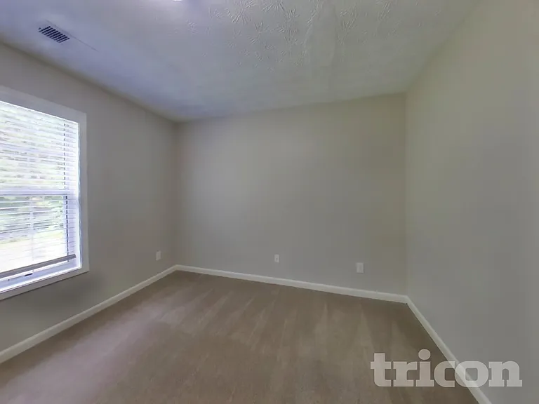373 Adams Lake Dr — Photo 12