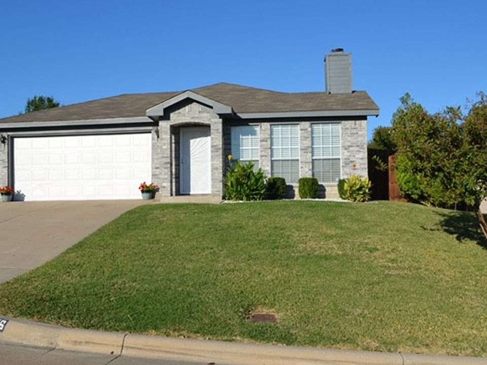 1st image of 766 Deauville Cir E