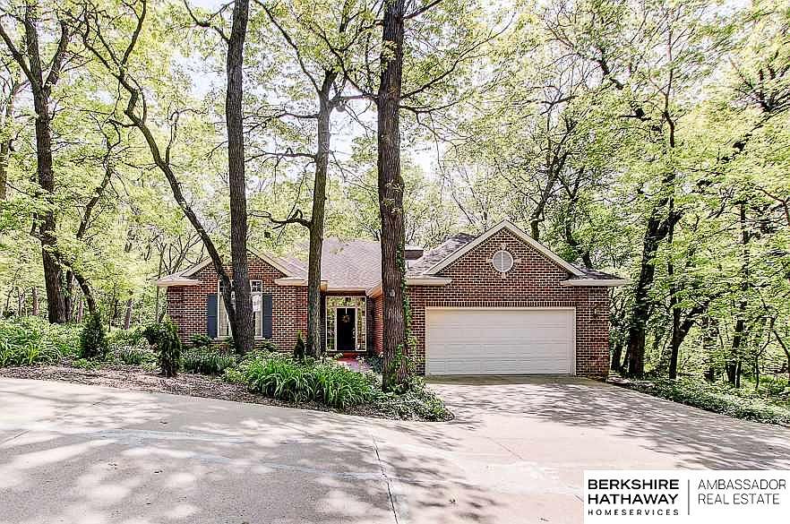 1st image of 21924 Hillandale Dr