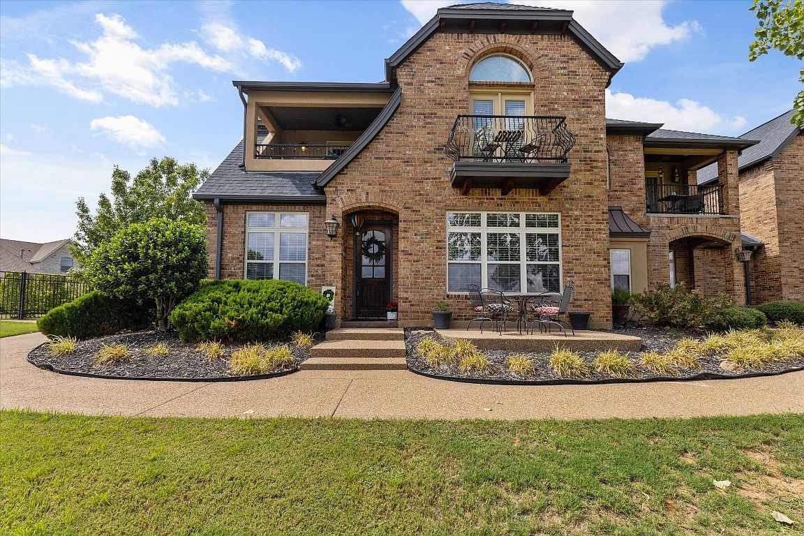 2200 Herons Nest Dr #2200